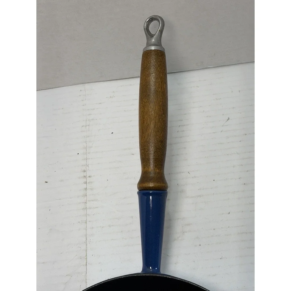 Vintage Le‎ Creuset 24 Blue Enameled Cast Iron Skillet Fry Pan Wood Handle